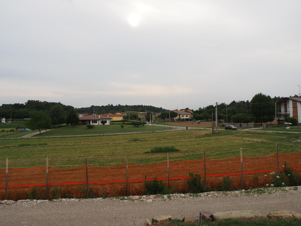 Alloggio Agrituristico Ai Tre Castelli Moruzzo Exterior foto